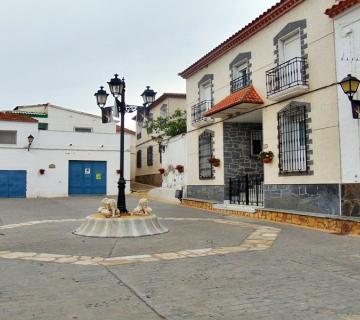 PLAZA DE LA CONSTITUCÓN DE (BENIZALON)