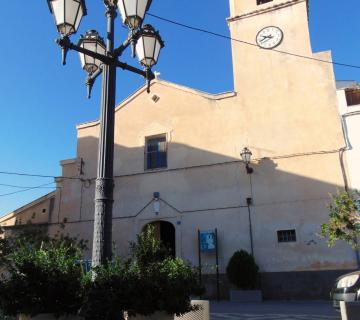 IGLESIA DE LA VIRGEN DE LA CABEZA (BENAHADUX)