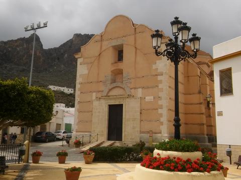 IGLESIA PARROQUIAL DE LUCAINENA DE LAS TORRES